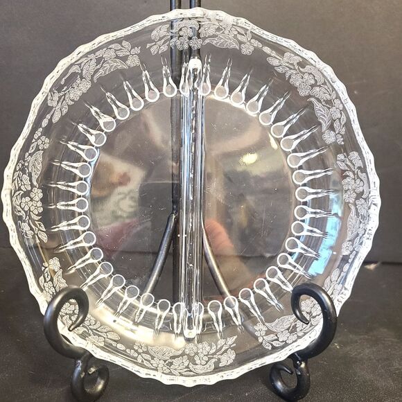 Etched Flower Design‎ Two Section Glass Round 7"  Relish Nut Candy Dish - Picture 1 of 4